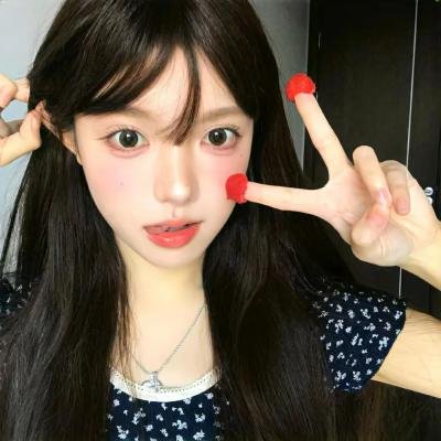 马路对面的房子海报
