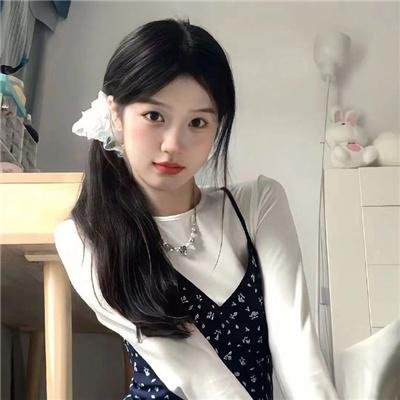 第一次的辣妹海报